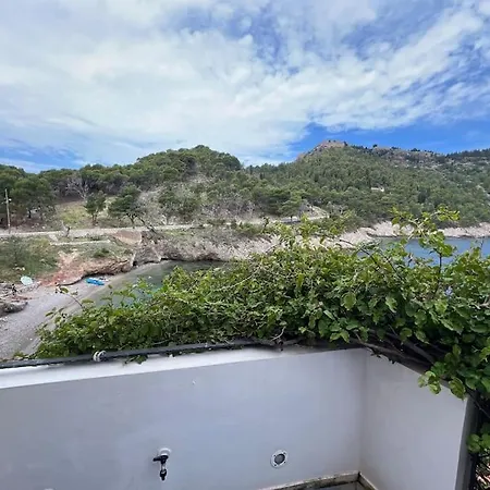 Semesterbostad La Casa Sulle Rocce House On The Rocks *