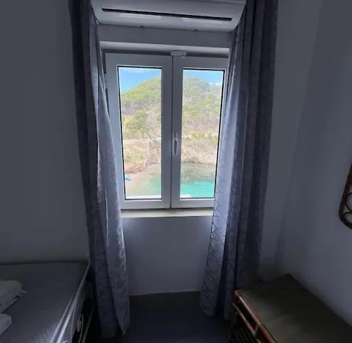 Дом отдыха La Casa Sulle Rocce House On The Rocks Асос