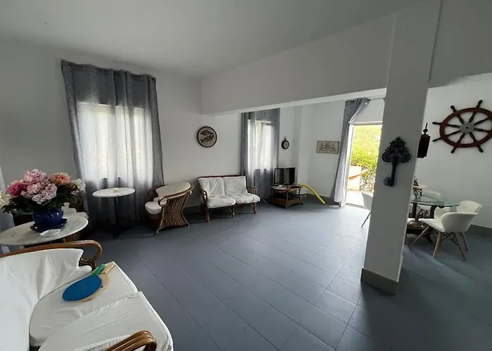 Дом отдыха La Casa Sulle Rocce House On The Rocks Асос
