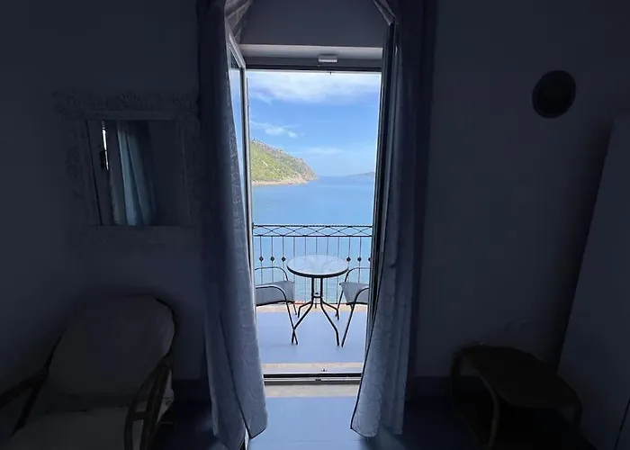 La Casa Sulle Rocce House On The Rocks