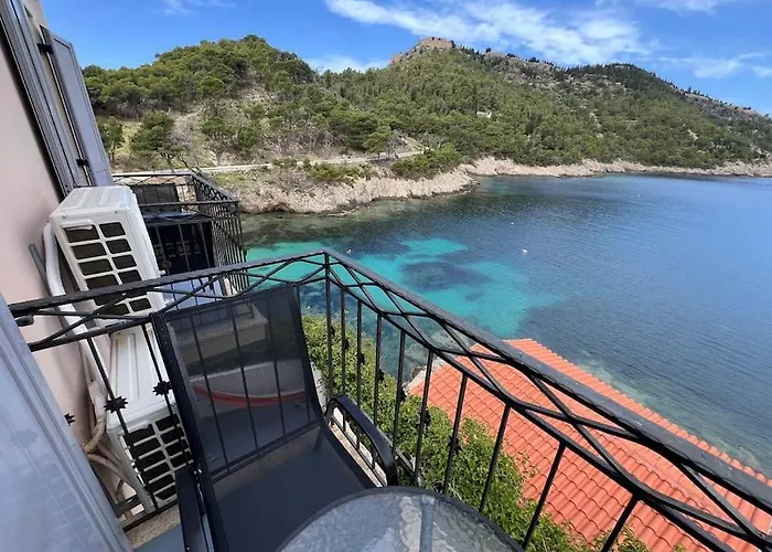 La Casa Sulle Rocce House On The Rocks Дом отдыха Асос