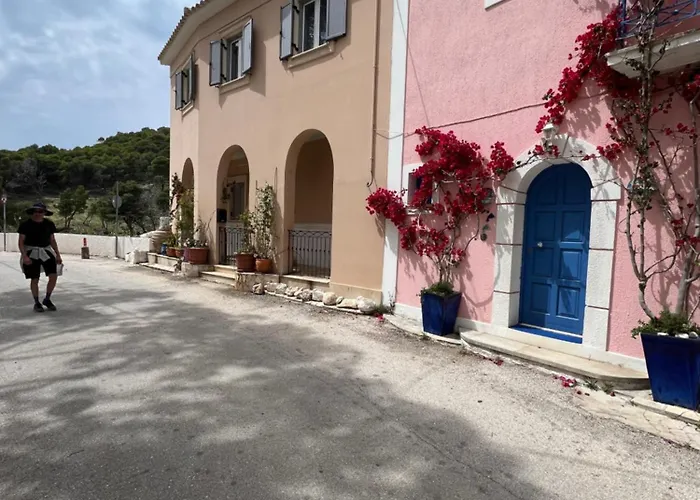 La Casa Sulle Rocce House On The Rocks Дом отдыха