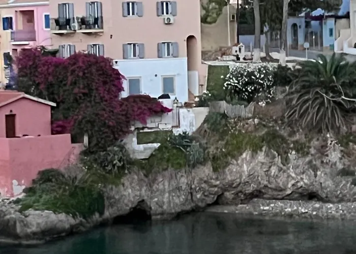 Дом отдыха La Casa Sulle Rocce House On The Rocks