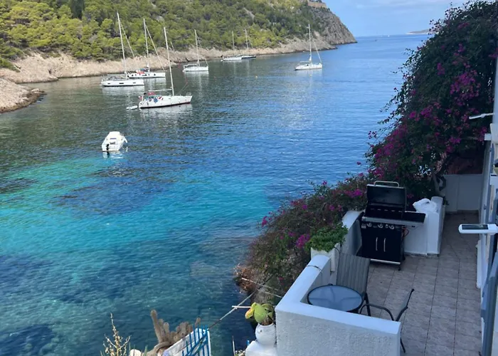 La Casa Sulle Rocce House On The Rocks Дом отдыха