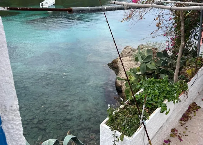 La Casa Sulle Rocce House On The Rocks Дом отдыха Асос